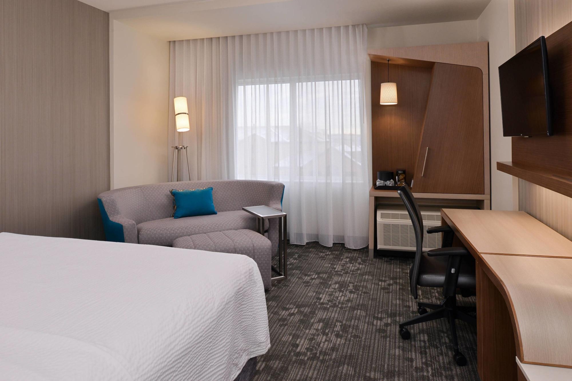 Hotel Courtyard By Marriott Toledo North Esterno foto